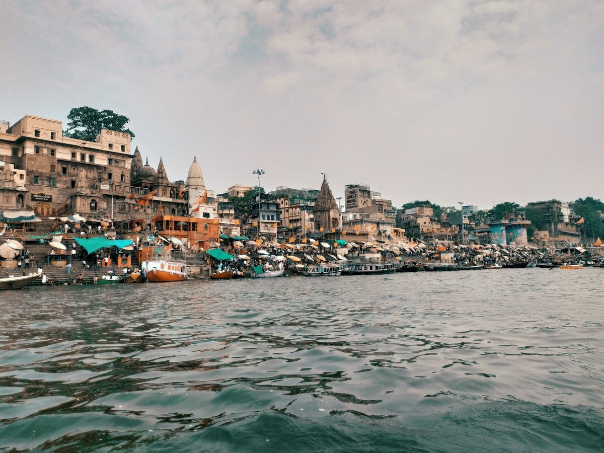 Prayagraj Ayodhya Varanasi (5 Days)